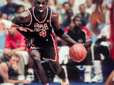 外界纷纷质 外界纷纷质